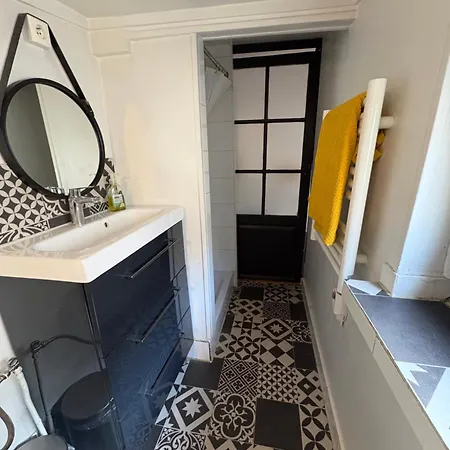 Apartment Sous Les Toits *